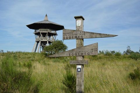 Der Eggeturm auf den Preussichen Velmerstot, höchster Punkt des Teutoburger Waldes und Übergang zum Eggegebirge